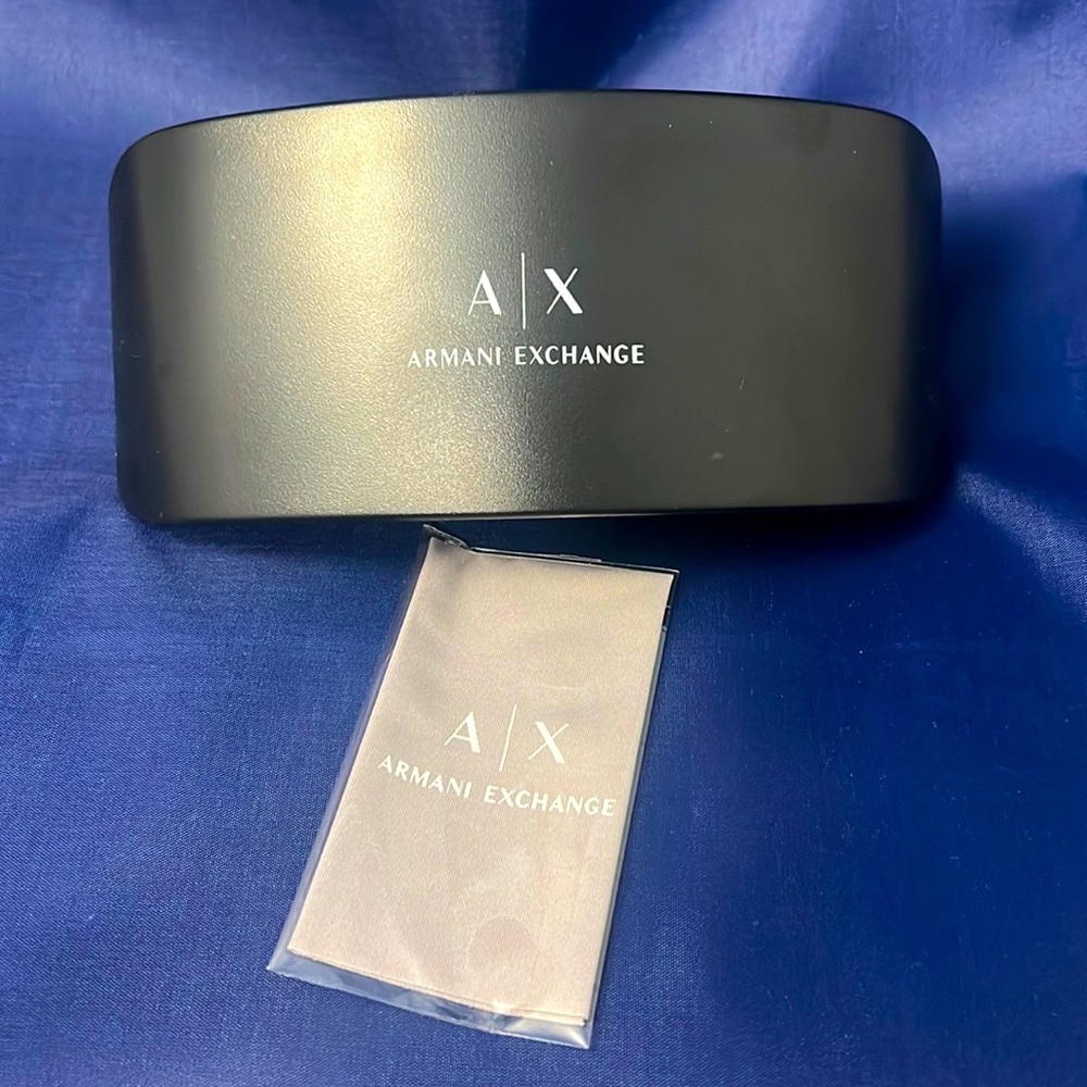 Armani Exchange sun glass case (with dust cloth)